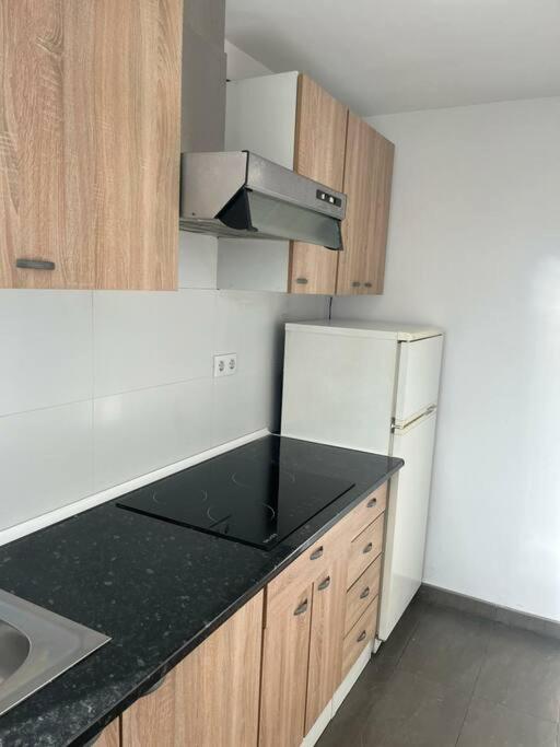 Apartamento Rambla De Almeria Bagian luar foto