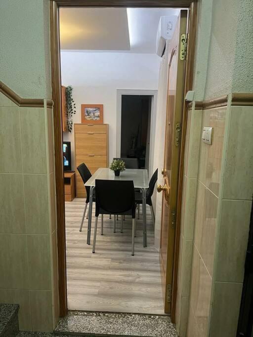 Apartamento Rambla De Almeria Bagian luar foto